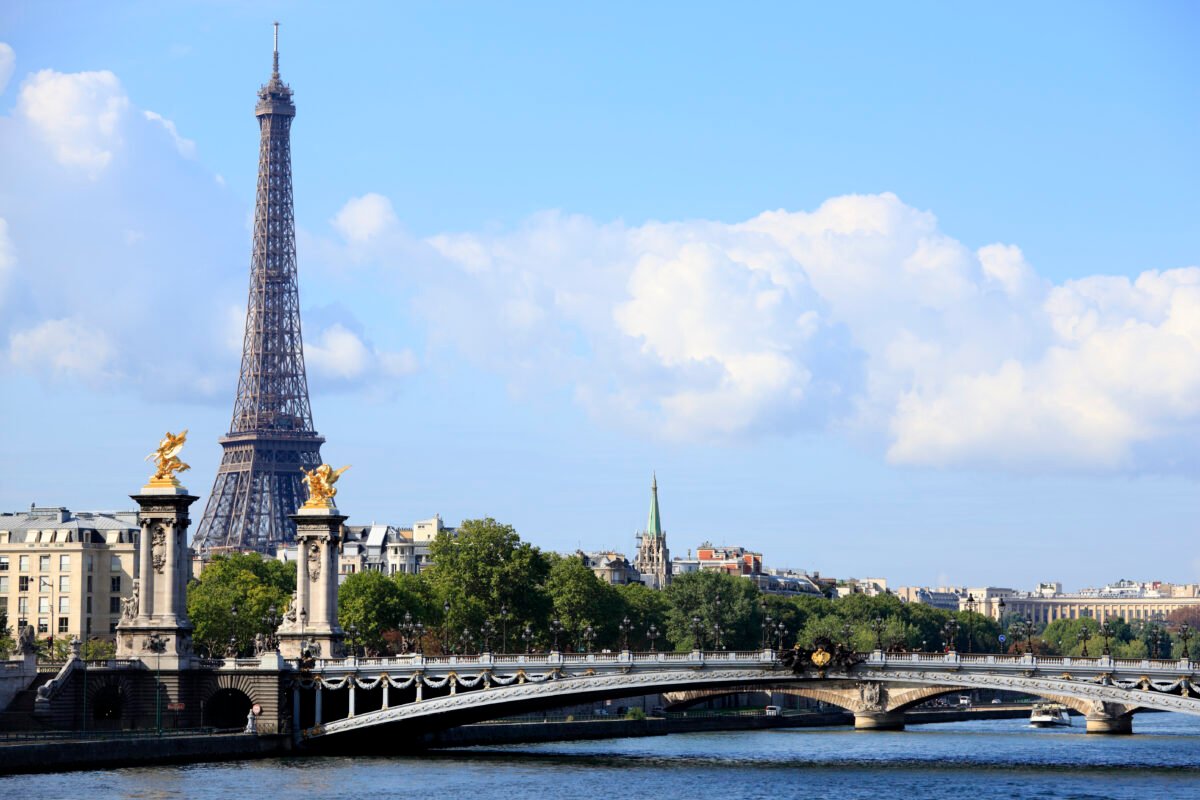 imagen de parís tarjeta turística
