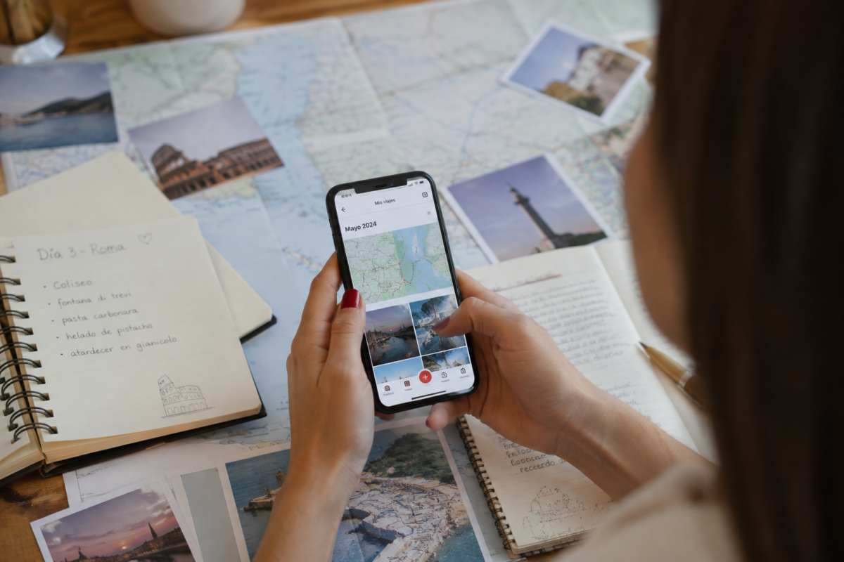 diario de viaje digital con fotos rutas y recuerdos